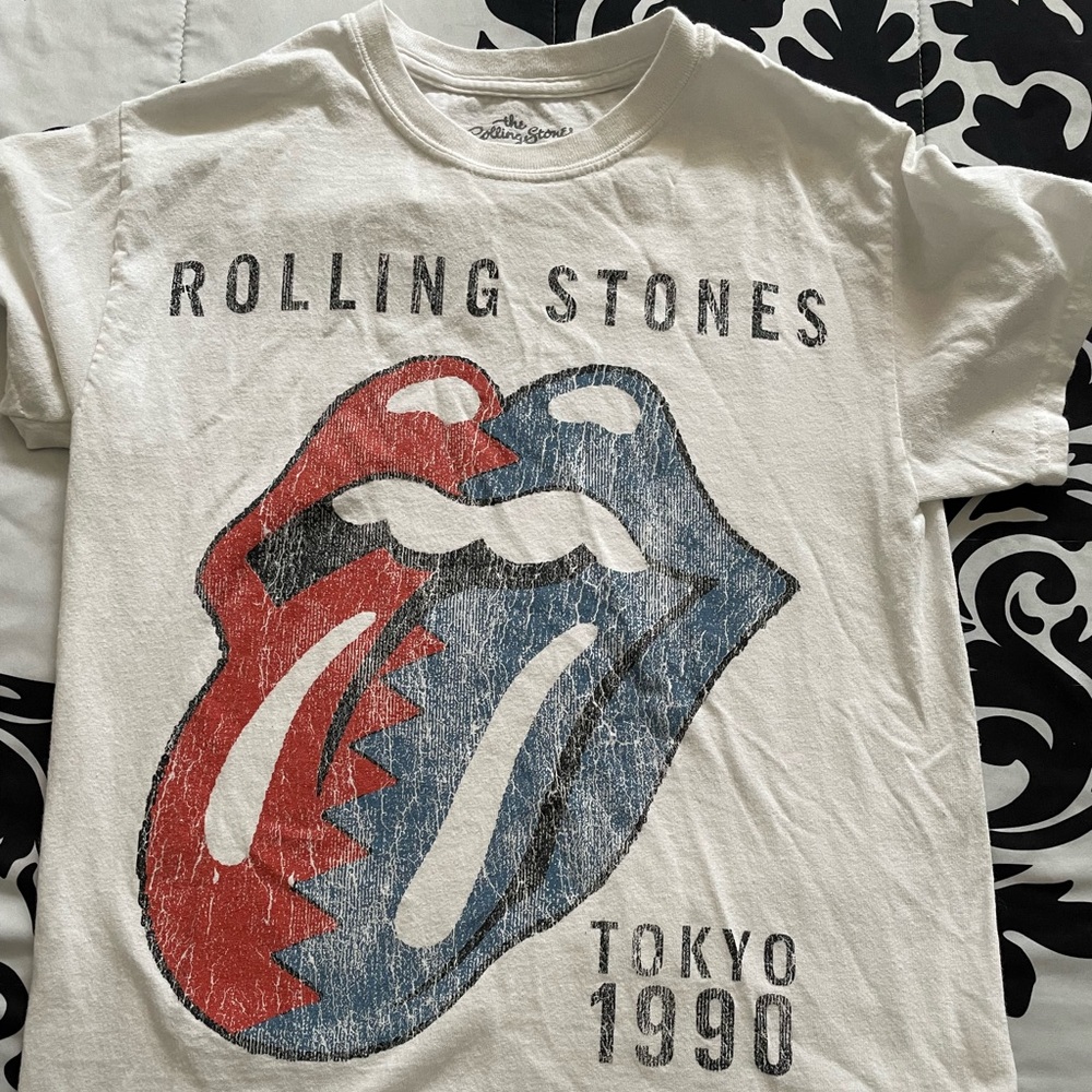 Rolling stone Tokyo graphic tee size small . purchased from pac Sun.